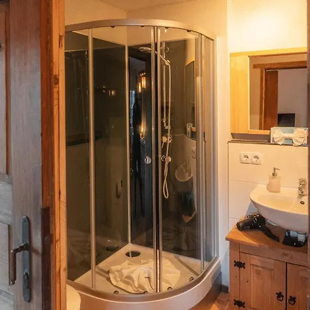 - Ron's Guest house